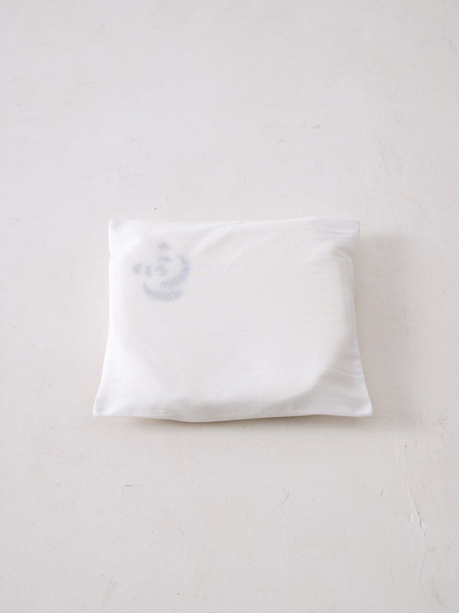 снимок Подушка с эффектом памяти PandaHug - Вaby 0+ 24*24*3  от магазина BIO-TEXTILES ОПТ
