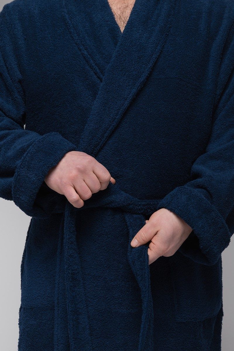 снимок Халат махровый мужской темно-синий с вышивкой от магазина BIO-TEXTILES ОПТ