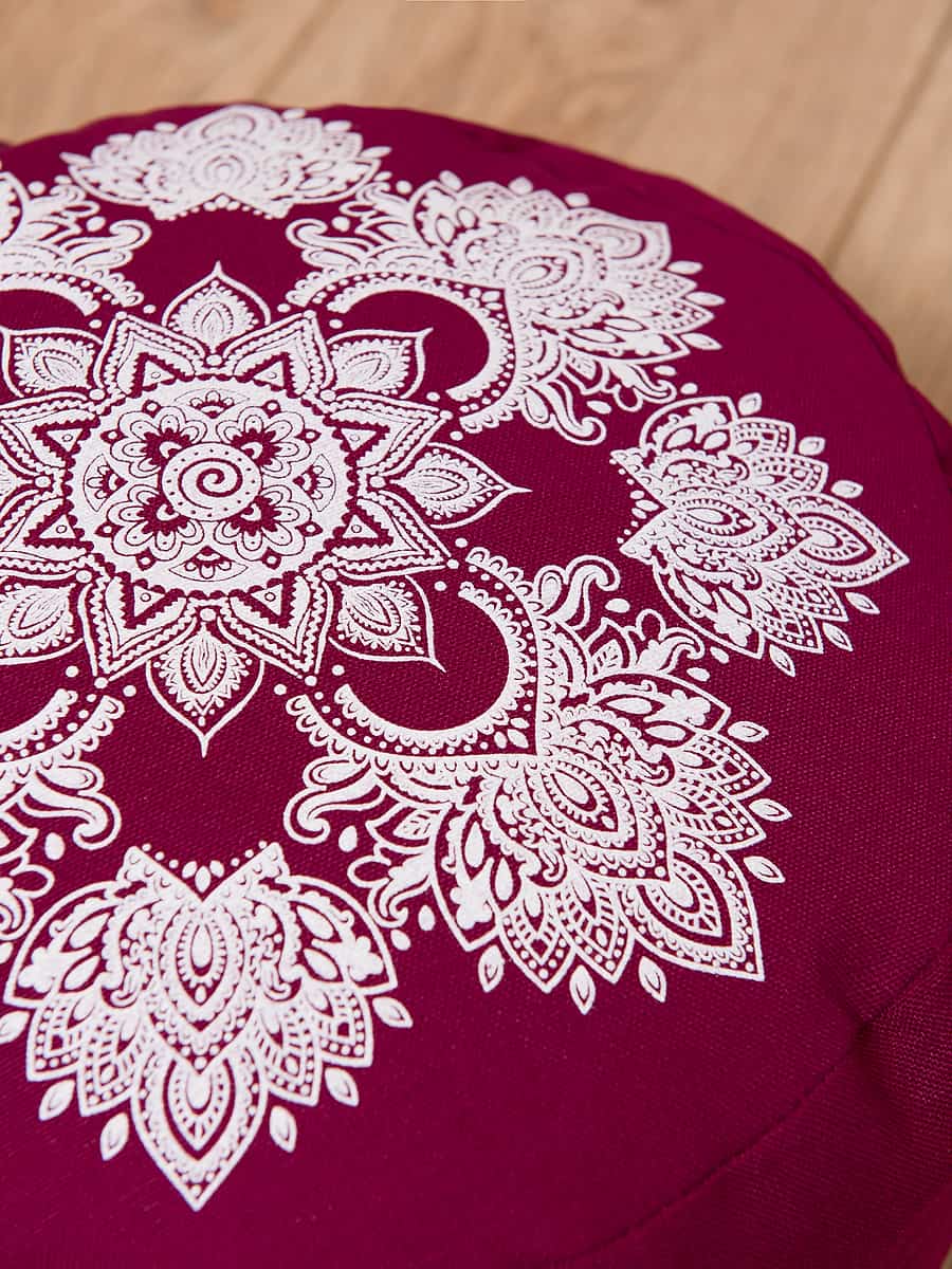 снимок Болстер для йоги круглый "РЕЛАКС" 33*16 (бордо) от магазина BIO-TEXTILES ОПТ