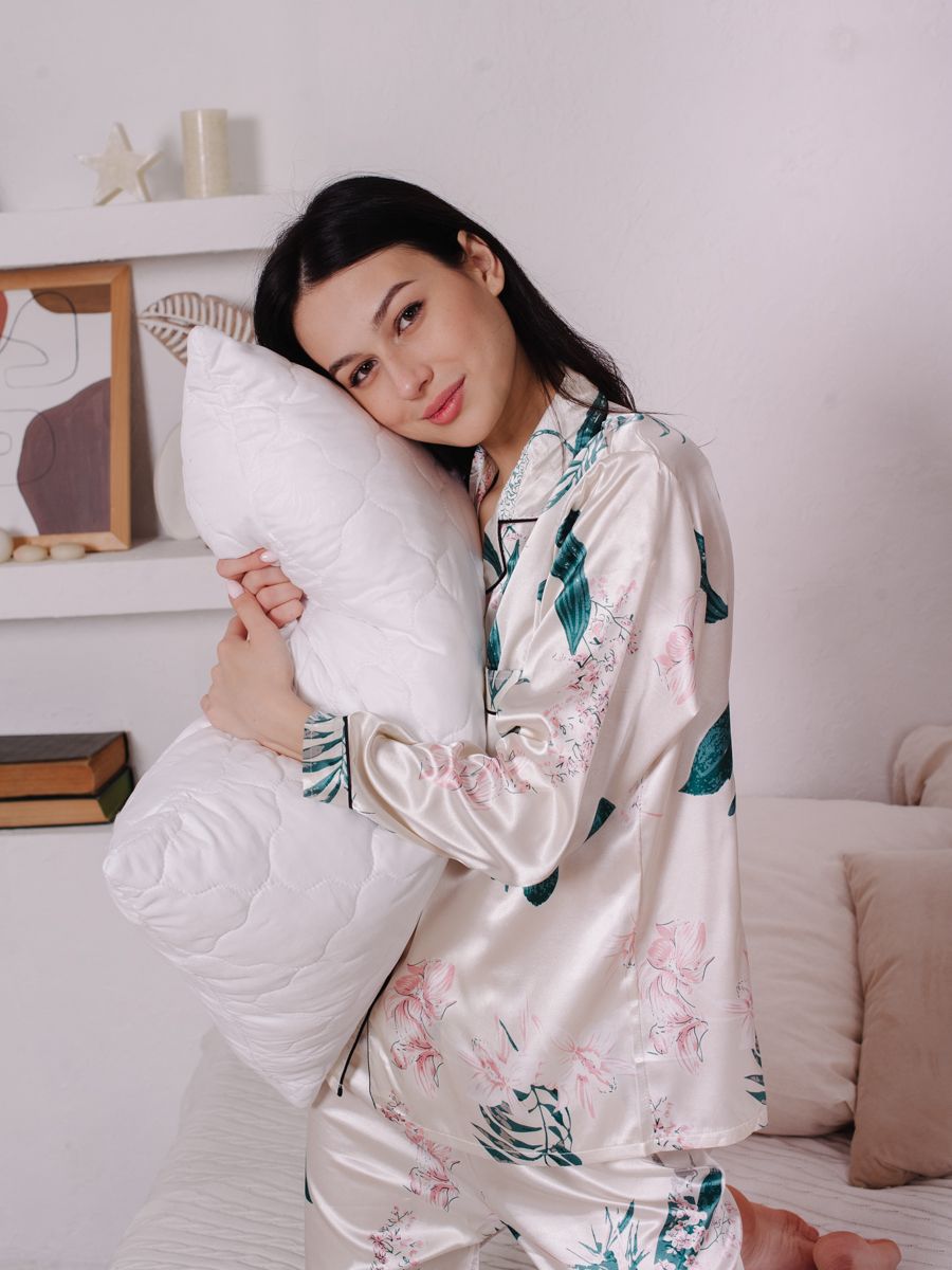 снимок Подушка "Очарование" микрофибра от магазина BIO-TEXTILES ОПТ