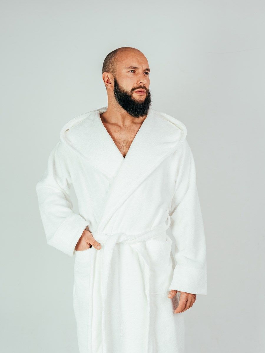снимок Халат мужской махровый PandaHug с капюшоном, белый от магазина BIO-TEXTILES ОПТ