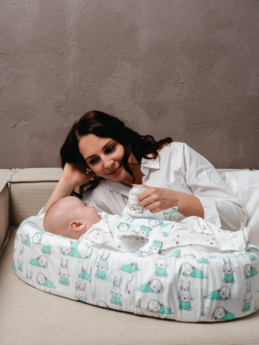 снимок Подушка c эффектом памяти «Baby-Люлька» зайчики от магазина BIO-TEXTILES ОПТ