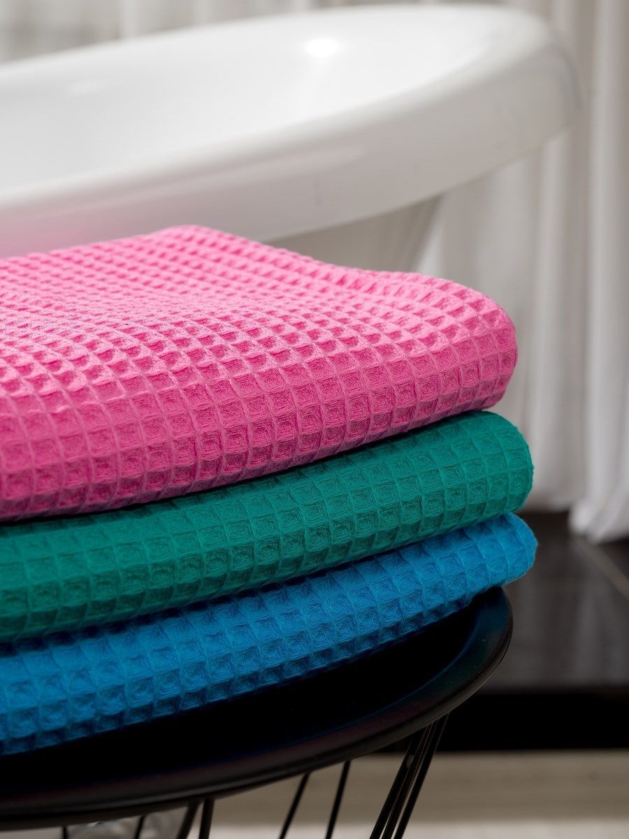 снимок Полотенце вафельное розовое 100х150 от магазина BIO-TEXTILES ОПТ