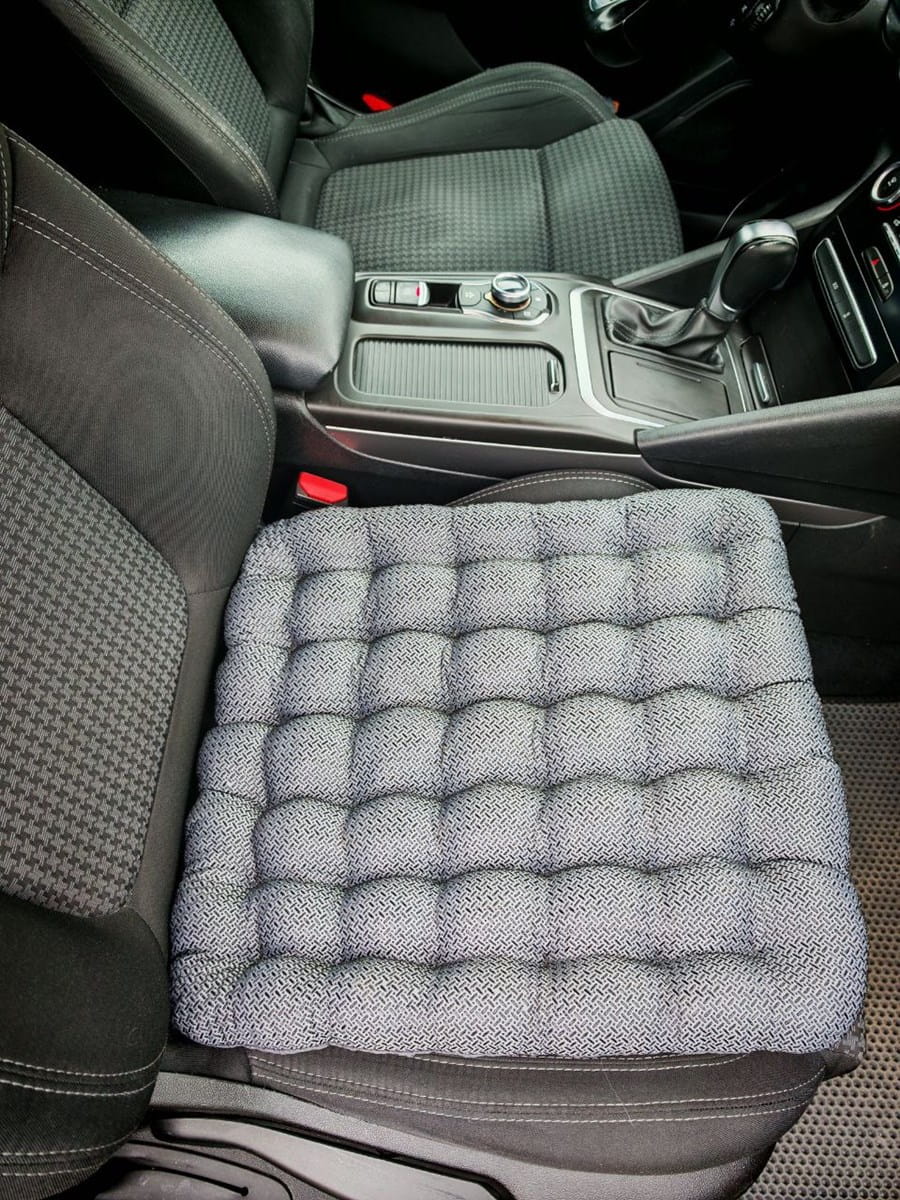 снимок Подушка автомобильная на сиденье "ОРТО-ЛЮКС" серая 50*45 от магазина BIO-TEXTILES ОПТ