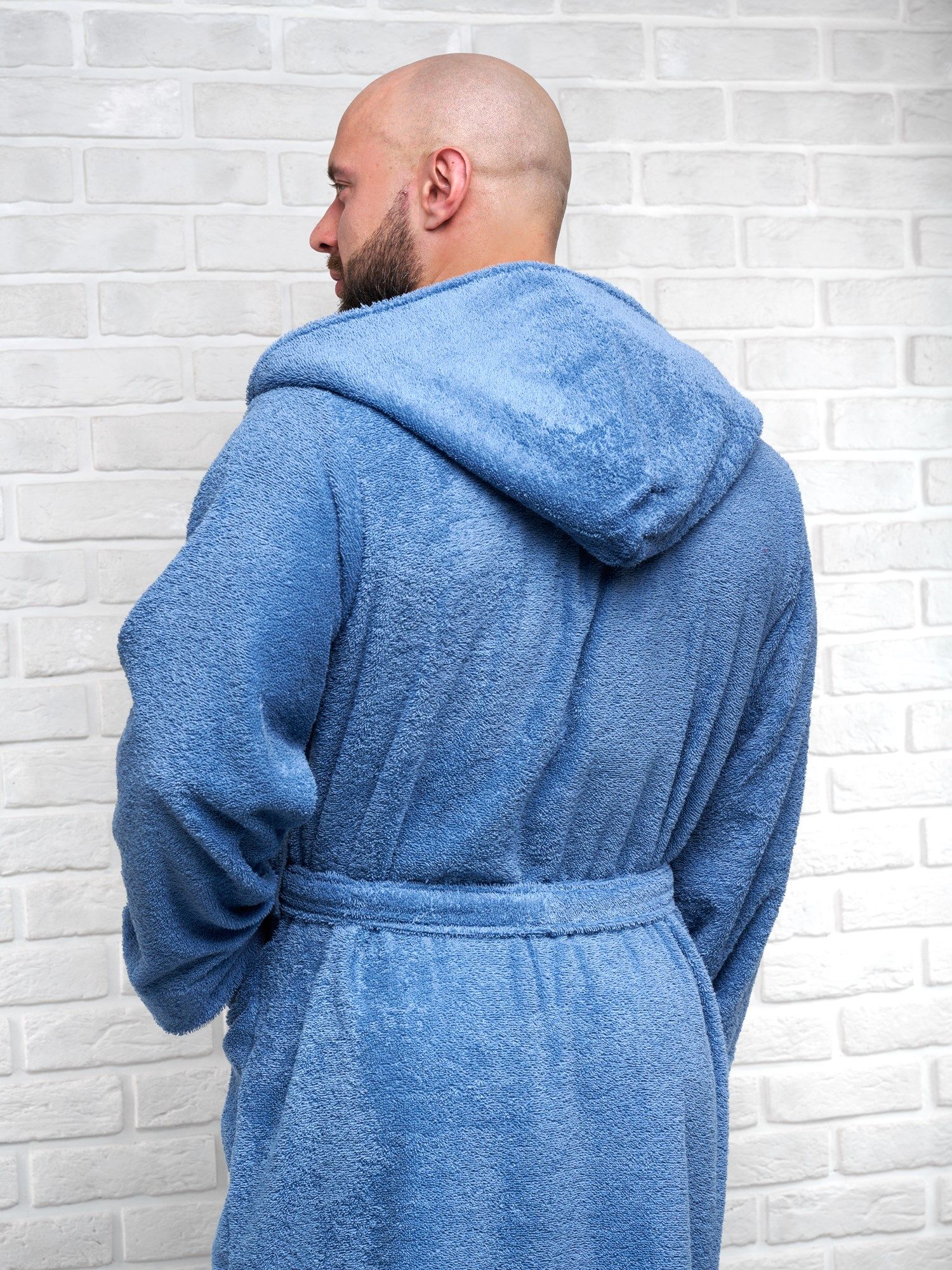 снимок Халат мужской махровый PandaHug с капюшоном, лазурный от магазина BIO-TEXTILES ОПТ